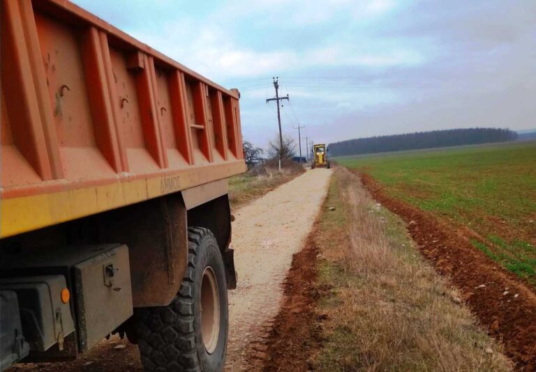 Περιφέρεια Θεσσαλίας: Κατασκευή οδών πρόσβασης σε αγροτεμάχια των Αγ. Θεοδώρων Καρδίτσας
