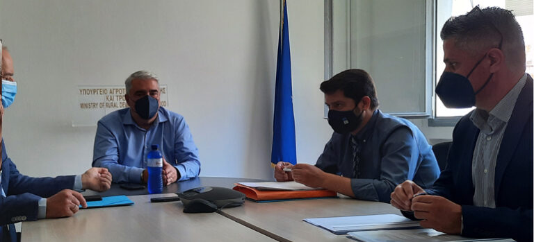 Συνάντηση Κεδίκογλου με εκπροσώπους του αγροτικού συνεταιρισμού «ΣΥΚΙΚΗ»