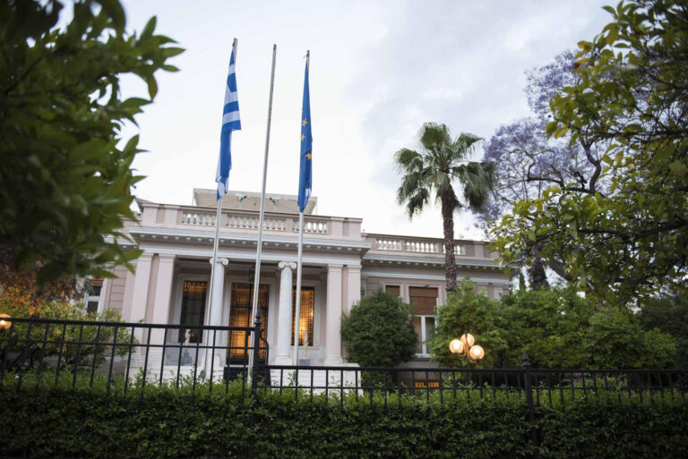 Άμεσα μέτρα για Έβρο και Πάρνηθα αποφασίστηκαν σε σύσκεψη στο Μέγαρο Μαξίμου