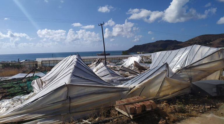 Μεγάλες καταστροφές στα θερμοκήπια των Χανίων από δυνατούς ανέμους  