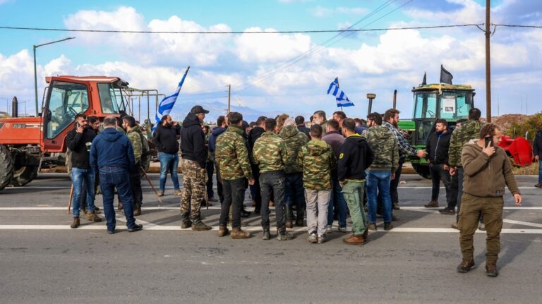 Σήμερα οι αποφάσεις των αγροτών για το κάλεσμα συζήτησης από την κυβέρνηση