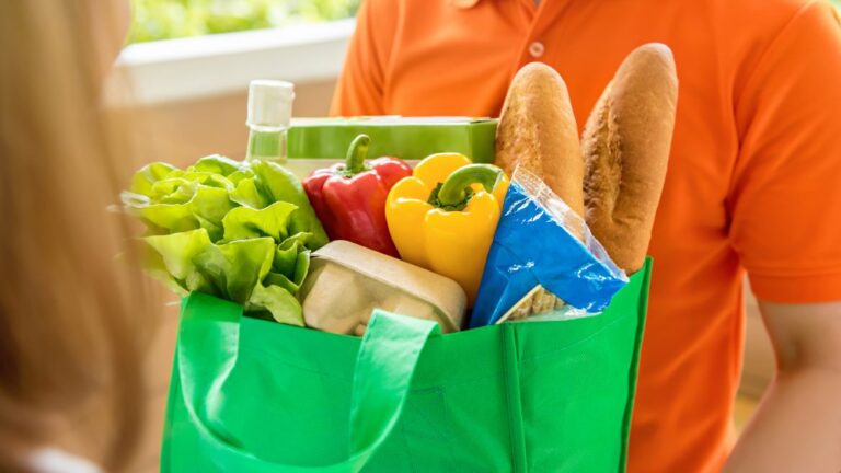 Νέες συνεργασίες και τάσεις στο grocery delivery