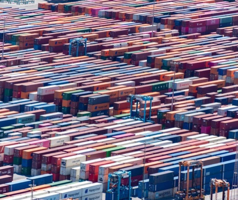 Πίεση στις αγορές logistics λόγω αυξημένων καυσίμων και πρόσθετων χρεώσεων