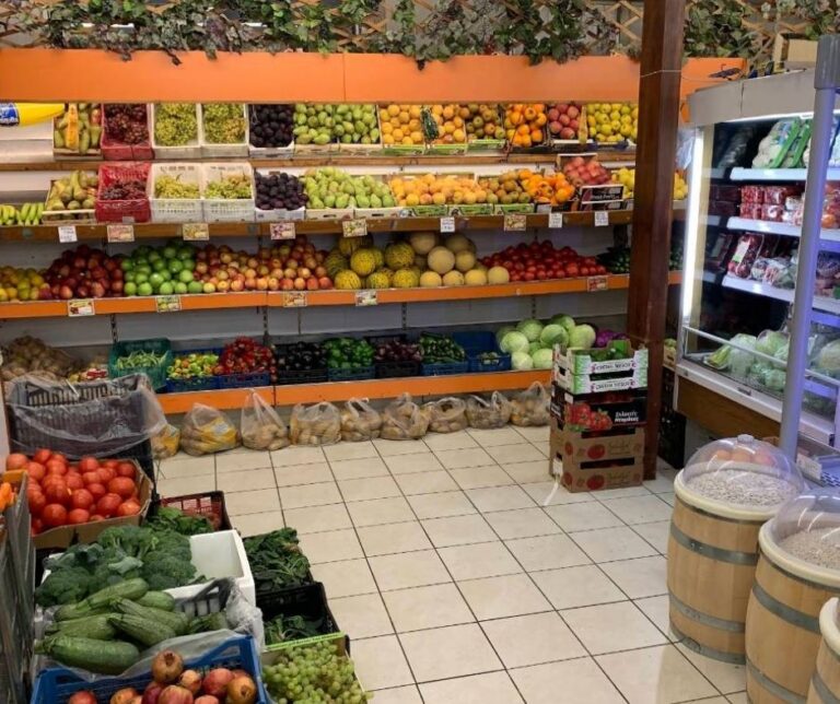 Έρχονται μειώσεις σε προϊόντα με πάνω από 1.660 κωδικούς